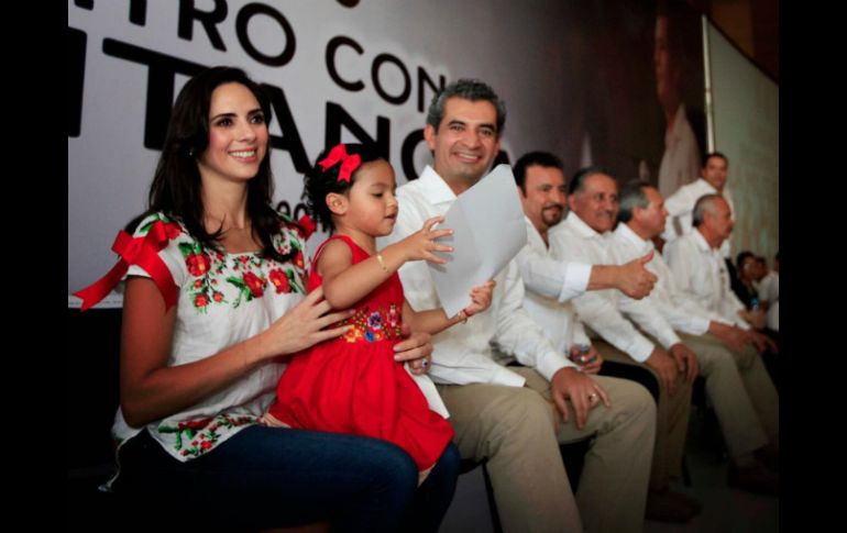 Ochoa Reza sostuvo un encuentro con militantes en León. TWITTER / @EnriqueOchoaR