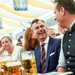 Candidato a presidencia de Austria demolería casa natal de Hitler