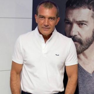 Antonio Banderas predice que Hillary Clinton le ganará a Trump