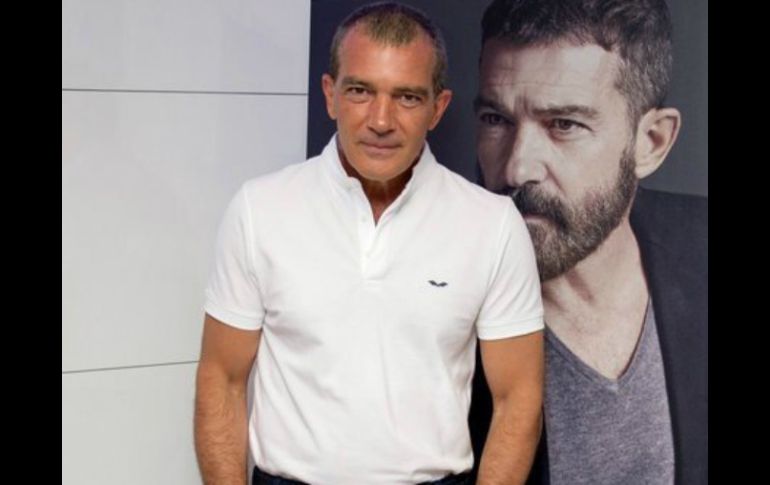 En 2011, junto a su  ex esposa, Melanie Griffith, recogió fondos para la candidatura de Obama. TWITTER / @antoniobanderas