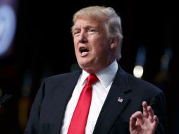 Hillary Clinton no se ha disculpado con esos que calumnió, observó Trump este lunes. AP / E. Vucci