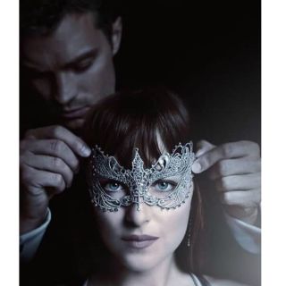 Publican póster de 'Cincuenta Sombras más oscuras'