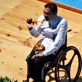 Peña Nieto felicita a Edgar Navarro por su medalla