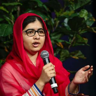 Malala insta a líderes mundiales a actuar por niños refugiados