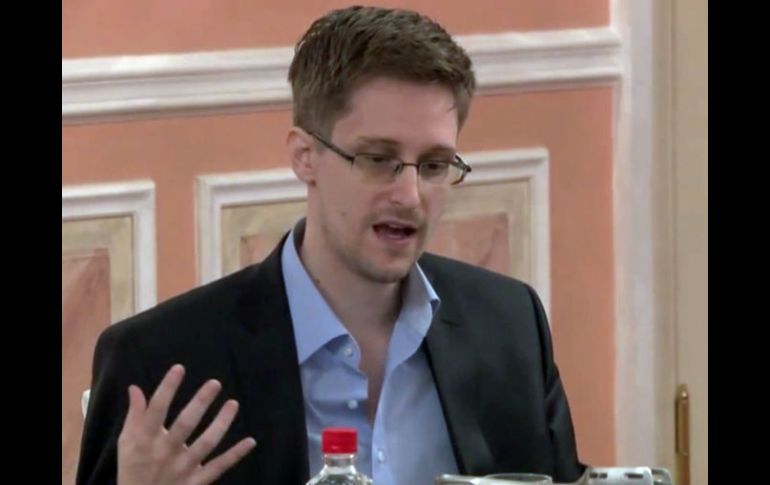 Snowden lleva tres años en Rusia por haber filtrado miles de documentos sobre la vigilancia mundial de EU. AP / ARCHIVO
