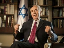 Los doctores del hospital decidieron sedar a Peres y conectarlo a un respirador artificial para llevar a cabo más estudios. AP / ARCHIVO