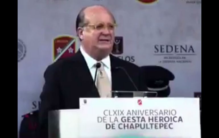 Tal como lo hicieron los cadetes del heroico Colegio Militar, Ramírez invita a ‘defender a México’ de Donald Trump. TWITTER / @gracoramirez