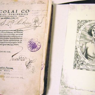 Bibliotecas de la ciudad resguardan 'joyas' de más de cinco siglos