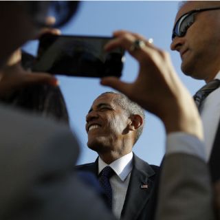 Obama renueva embargo a Cuba por un año más
