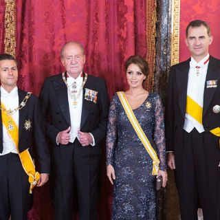 Angélica Rivera reusará vestido para ceremonia del Grito