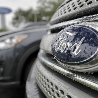 Ford mudará producción de autos compactos a México