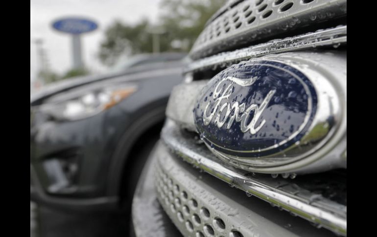 La decisión buscaría reducir los costos de producción de la empresa, al tiempo que se enfoca en desarrollar nuevos modelos eléctricos. AP / ARCHIVO