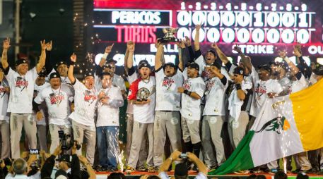 Los Pericos celebran el campeonato, el cuarto en la historia de la franquicia. MEXSPORT / R. Andrade