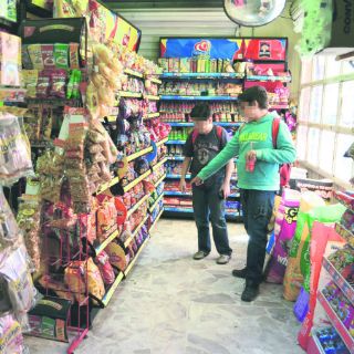 Los pequeños comercios reducen flujo de efectivo