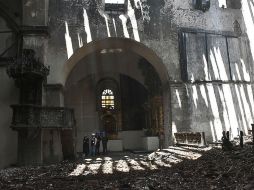 Los bomberos no saben qué originó el incendio, pero presumen que podría tratarse de un cortocircuito. EFE / P. Hurtado