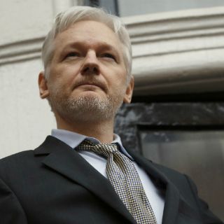 Ecuador ratifica asilo a Julian Assange