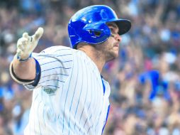 Miguel Montero. El venezolano conectó un vuelacercas que significó el triunfo de los Cachorros de Chicago. EFE /