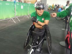 El tricolor rebasa al británico Stephen Osborne, quien comenzó a tener problemas con la silla, y al italiano Alvise de Vidi. TWITTER / @MEXParalimpicos