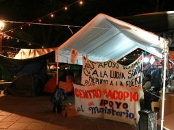 Maestros de la sección 22, esparcieron su ‘plantón’ en protesta por los hechos violentos del jueves pasado. NTX / J. Espinosa