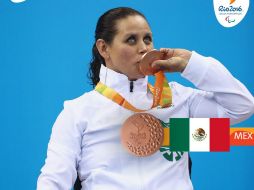 Nely después de recibir su medalla de bronce. TWITTER / @rio2016_es