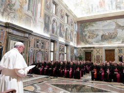 El Papa invitó a todos los fieles a que hagan de la oración una parte de su vida. AP /