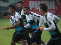 Sin mucho tiempo, el conjunto rojiblanco se prepara para recibir a los felinos, que se colocan en la cima de la tabla general. EL INFORMADOR / F. Atilano