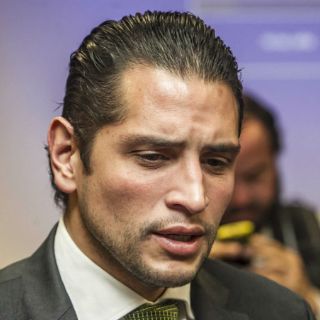 'Descortesía' desata discusión entre Enrique Aubry y Hugo Contreras