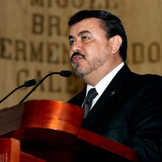 Detienen a policías en Iztapalapa por intento de extorsión