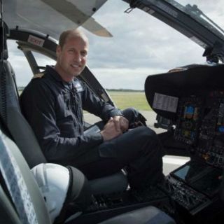 El príncipe Guillermo habla de su trabajo como piloto de helicóptero ambulancia