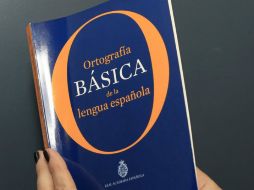 En las adaptaciones desaconsejadas 'guasap', plural 'guasaps', y 'guasapear' se pierde la referencia a la marca original. EFE / ARCHIVO