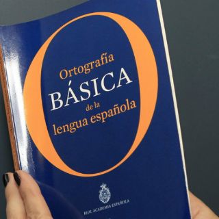 Correcto usar 'un wasap' y 'wasapear': Fundéu BBVA