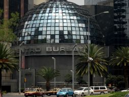 En la BMV se negocian 2.4 millones de títulos, por un importe económico de 70 mil 583 millones de pesos. NTX / ARCHIVO