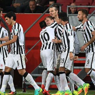 Eintracht con Marco Fabián vence al Ingolstadt