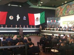 'El Bronco' acudió a una sesión solemne del Congreso para celebrar el 420 aniversario de la fundación de Monterrey. TWITTER / @JaimeRdzNL