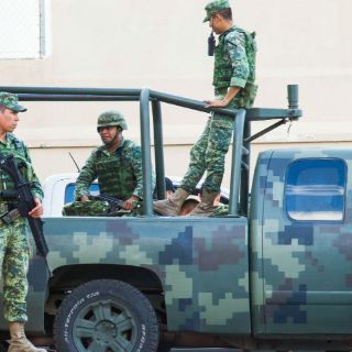 Ejército lleva aseguradas en Sinaloa armas y granadas