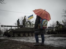 Kiev debe aprobar una ley para conceder un estatus especial a las zonas bajo control separatista para negociaciones de paz. AP / ARCHIVO