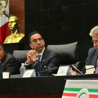 Ruiz Esparza destaca cancelación de plazas en la SCT