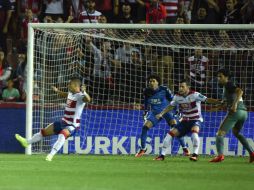 'Memo' Ochoa disputó todo el compromiso y a los 15 minutos, Raúl García realizó un disparo que el mexicano no logró detener. EFE / M.A. Molina