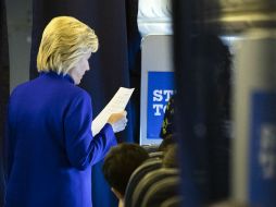 Los votantes jóvenes fueron pieza importante en las victorias de Obama, por lo que Clinton debe ganarse sus votos. AP / ARCHIVO