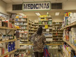 ''Todos los medicamentos suben porque la sustancia activa y materia prima se compra en dólares'', señalan. EL INFORMADOR / ARCHIVO