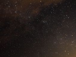 Las estrellas 'titilan', si no muestra el efecto y la luz es fija, se trata de un planeta. NTX / ARCHIVO