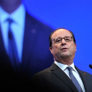 Hollande promete cerrar el campo migrante de Calais