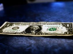 El dólar se adquiere en un mínimo de 18.50 pesos en la terminal área de la capital del país. EL INFORMADOR / ARCHIVO