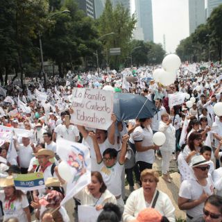 Marcha por la Familia llega al Ángel de la Independencia