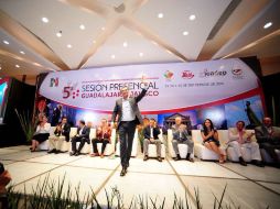Enrique Ochoa Reza participó en la Clausura de la Quinta Sesión Presencial de la Escuela Nacional de Cuadros. TWITTER /  ‏@EnriqueOchoaR
