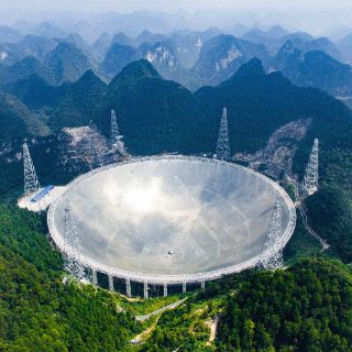China pone en operaciones el mayor radiotelescopio del mundo