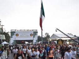 Al rededor de las 7:30 horas dió inicio la carrera en las instalaciones del Campo Militar Número Uno. TWITTER / @S_Cienfuegos_Z