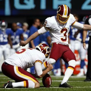 Con gol de campo de Hopkins, Pieles Rojas superan a Gigantes