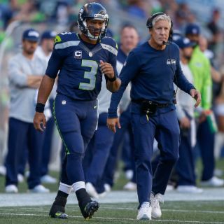Russell Wilson se lesiona en paliza de Seattle sobre 49ers
