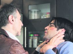 Tensión. Escena de la cinta de suspenso: 'Vivir para contar'. ESPECIAL /